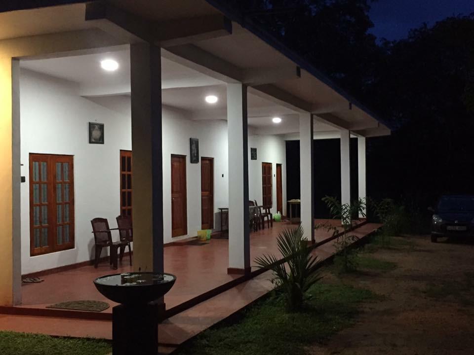 Punkalasa tourist lodge Anurâdhapura Extérieur photo
