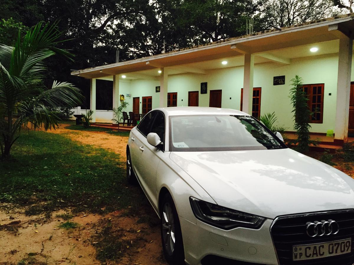 Punkalasa tourist lodge Anurâdhapura Extérieur photo